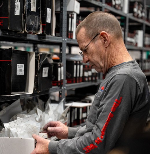 Automotive war for Parts Authority staff